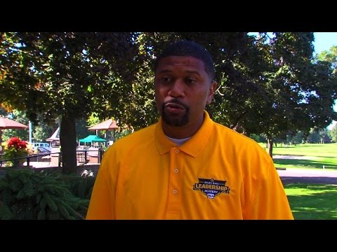 Jalen Rose hosts golf outing for Leadership Academy