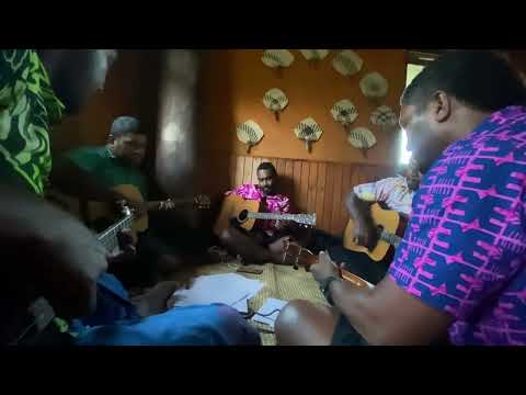 Kabu ni Delai Kade- Au sa solia (cover) SENIKUTA DAMU KEI NAMACU