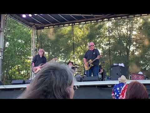 The Kentucky Headhunters (featuring John Fred Young of Black Stone Cherry) - Walk Softly/Rising Sun