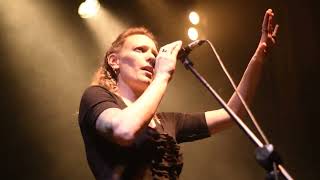 Ana Patané con Lucy Patané y Juanito el cantor - &quot;Del camionero&quot; (Hermética) en vivo en el CAFF