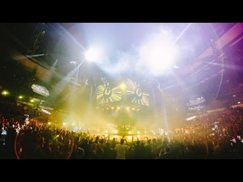 David Crowder - Lift Your Head Weary Sinners (Live From Passion 2016)