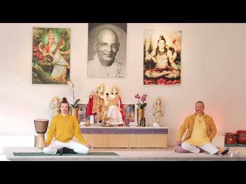 Jubiläumsyogastunde "Vielfalt im Yoga" mit Narendra  - Yoga Vidya Ashram Live,  05.03.2022, 9:15 Uhr