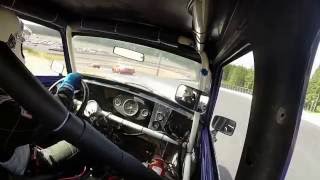 LeMons Racing a Mini at the Ridge with no clutch!