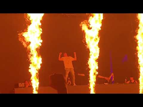 Creamfields Taiwan 2019 - W&W - Chakra part.1 (Willem on fire !!!)