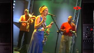 Amparanoia "Dile" (A Solas 2003)