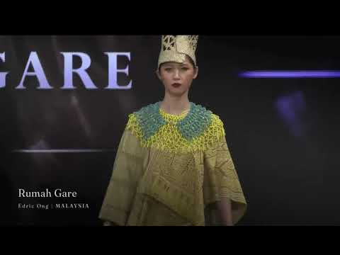 Edric Ong "Off the Loom" Collection in Tenun Fashion Week 2021