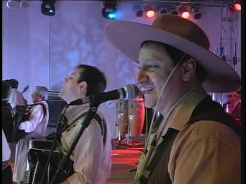 OS MONARCAS- BAILE DE RANCHO- CARAVANA CANTA SUL 2007 EM PONTE SERRADA SC