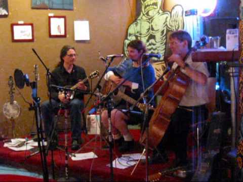 Axelrod, Cary and Foss perform Sweet Loving old Soul at the Java Lounge, Sacramento, CA