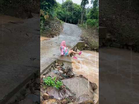 Types of people when it rains #comedy