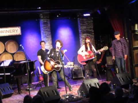 Thumbnail for A Hard Rain's A-Gonna Fall: Willie Nile and band with Maura Kennedy at City Winery May 22, 2016 by Willie Nile