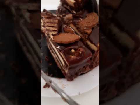 #SHORTS #CAKECUTTING