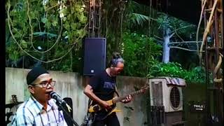 Download lagu Intro Viral Stay With Your Love mp3