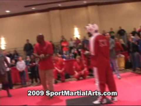 Troy Sexton v Jack Boone - 16-17 boys point sparring - 2009 Diamond Nationals