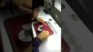 Learn How to sieve the diamonds? Diamond Grading course in Delhi