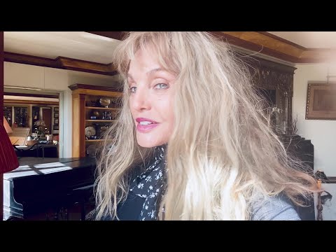 Arielle Dombasle en concert le 17 septembre à La Maroquinerie