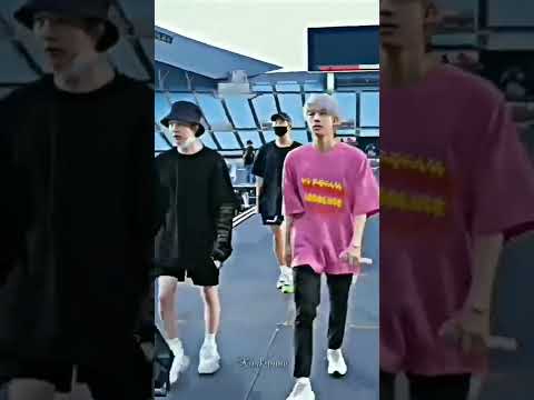 Bts Models doing Runway walk (Catwalk) bt vmin always extra 😭🤣😂❤️