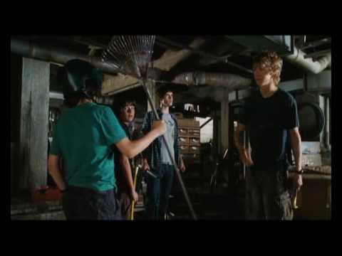 EVİMDE UZAYLI VAR - TÜRKÇE DUBLAJLI FRAGMAN