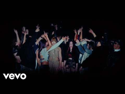 Juicy BAE, Villano Antillano - IDGaF (Videoclip)