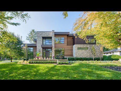 Join us on a tour at 168 Forestwood Dr., Oakville - Luxury Real Estate