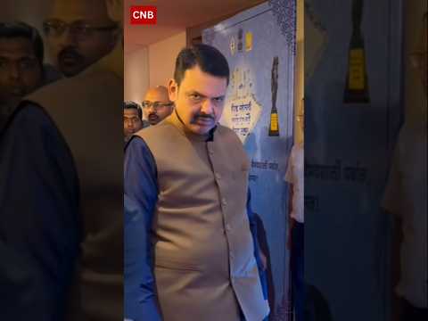 devendra fadnavis | payee fufata #ajayatul #devendrafadnavis #trending #viralvideo @cnbnewz
