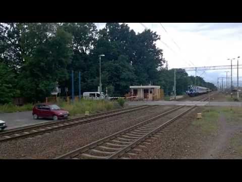 [PKP Intercity] Powolny przelot EP07 przez Rembertów