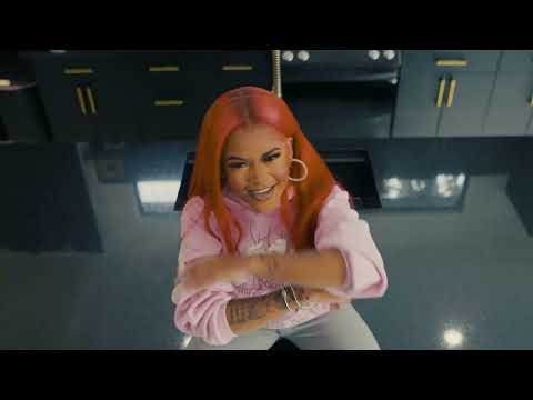 Nia Kay - Treat Me Like ( Official Music Video )