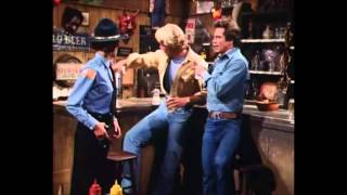 Download lagu Dukes of Hazzard-Bo and Luke helps Daisy in crime fighting mp3 Download lagu Dukes of Hazzard-Bo and Luke helps Daisy in crime fighting mp3