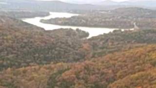 preview picture of video 'Kitfox IV Fall Color Table Rock Lake Pilot Mike Cooper Cape'