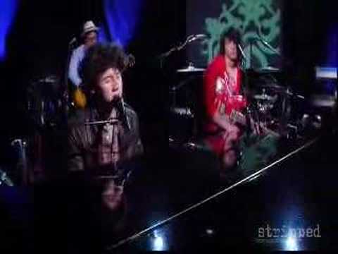 Jonas Brothers A Little Bit Longer [Stripped] Live
