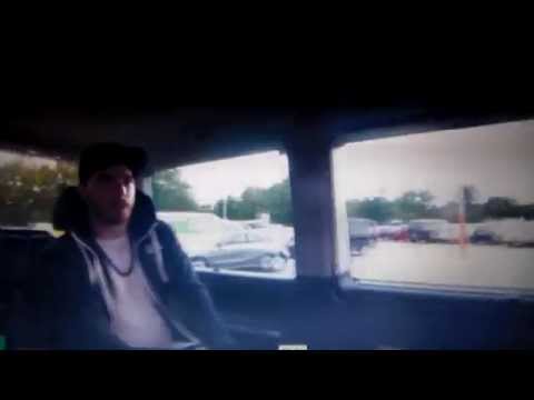 Casper trinkt Kola mit Ice