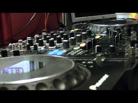 Mihai Amatti @ Nights Underground #028 - Dance FM 89,5 - 01.09.2011