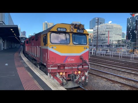 V/Line N453 City of Albury Departing Southern Cross Station to Albury - Leslie RS5T HORN SHOW