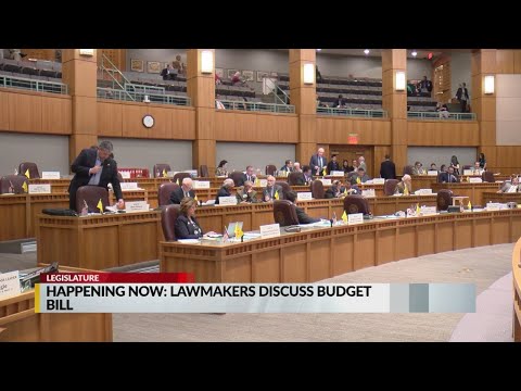 New Mexico lawmakers debate budget bill on the House floor