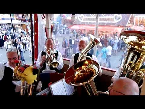 Oma 1910 geboren   Krinoline 1924 gebaut