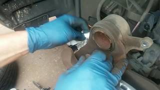 Toyota Highlander Front Brakes Replacement - 2004 - 2007