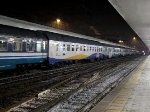 Euronight 220 "Stendhal" Venezia -- Paris hauled by FS E656 at Padova Centrale