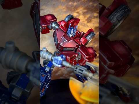 I repainted WFC Optimus Prime gamer edition studio series to look like the game