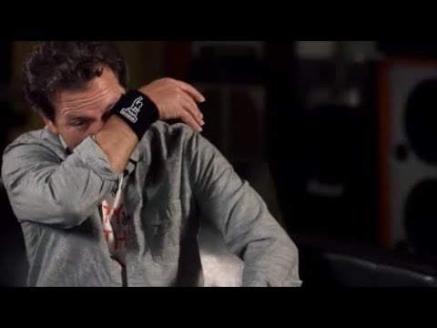 Eddie Vedder talks about not knowing his father