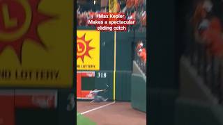 Download lagu Max Kepler makes a spectacular sliding catch #mlbb #2023 #trending #viral #youtubeshorts mp3