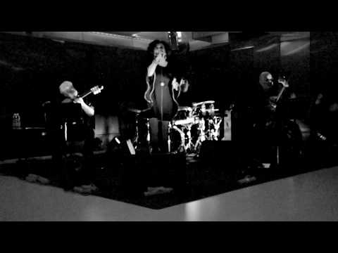 Paula & Jaques  Morelenbaum com Cello Samba vivo sonhando