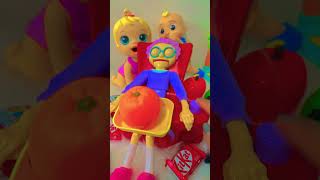 It’s time for Breakfast Granny im not hungry #trending #toys #trending #shortvideo #shorts #granny 