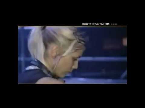 Miss Yetti in innercity 2000