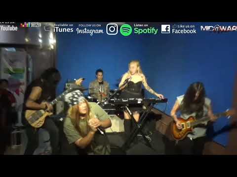 Mic@waR covers One Step Closer by Linkin Park at My Heiress Kitchenette, QC
