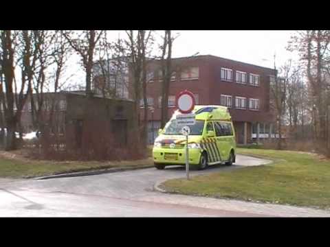 Ambulance 02-119 Dokkum vertrekt naar A1 De Westereen
