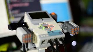 しゃべるLEGOロボット