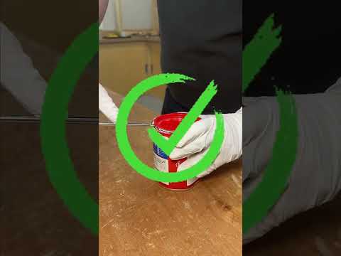 Fix die Farbdose mit einem Spachtel öffnen? 🤔