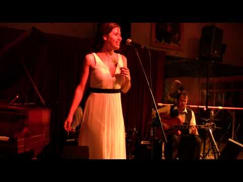 Poema par Mariel Martinez et La Portena Tango Trio