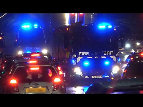 Technical Response Unit Responds Through Junction on WRONG SIDE OF ROAD! | Leigh G57R2 + G57R4