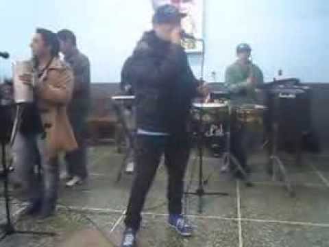 ENTRE EL CIELO VOS Y YO  - DAMIAN PEREZ