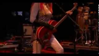 Tom Tom Club - Suboceana (Boom Boom Chi Boom Boom) - Glastonbury 2013